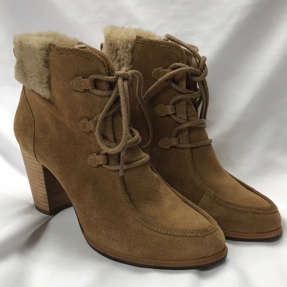 UGG heeled boots women’s size 7 (SB3) - Picture 1 of 5